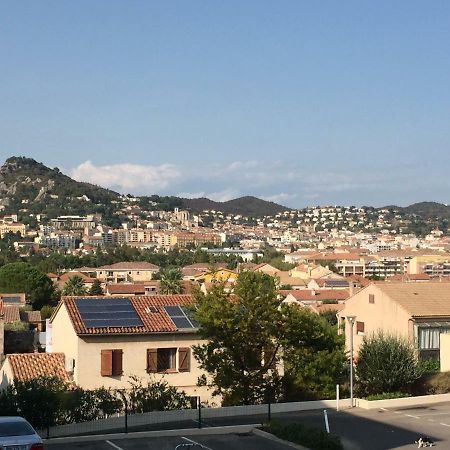 Joli Appartement Tout Confort Hyères Esterno foto