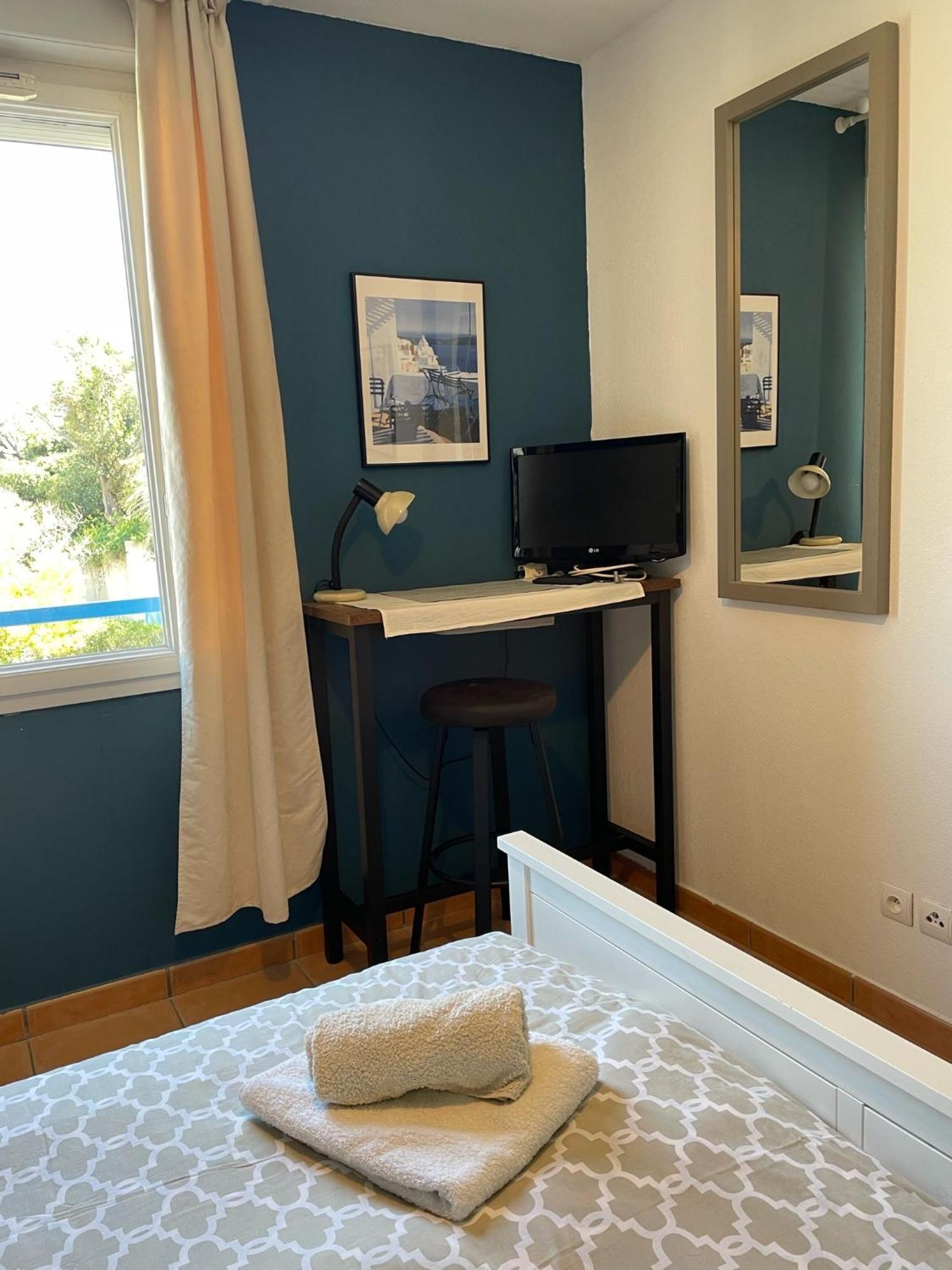 Joli Appartement Tout Confort Hyères Esterno foto